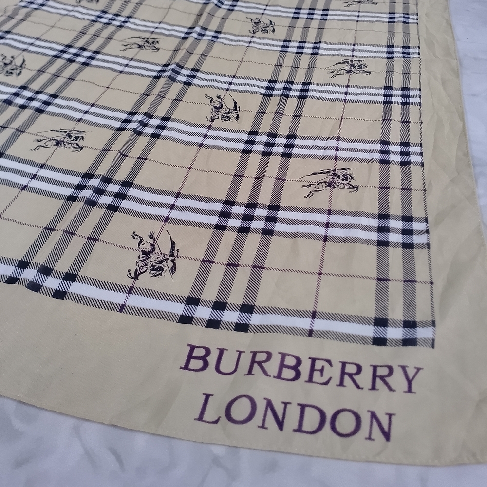 Burberry London Plaid Scarf Classic Nova Check 60” Designer Scarf - Picture 12 of 13